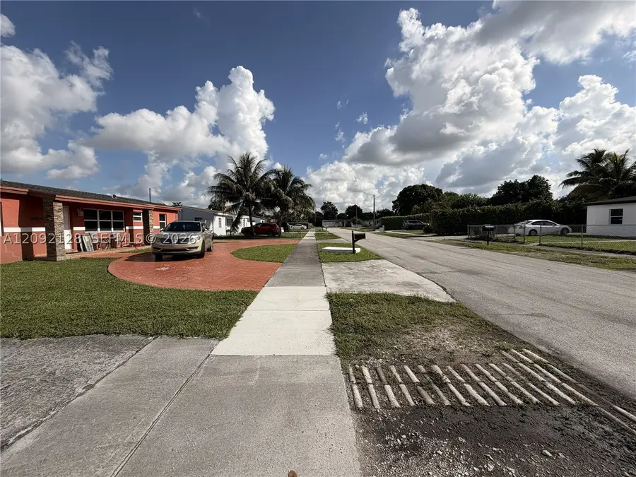 16140 NW 28th Ct, Miami Gardens, FL 33054 - #2