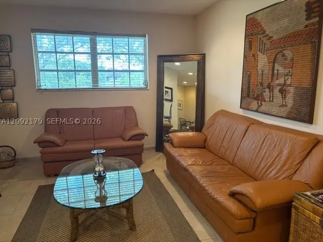 7928 Camino Cir #D-8, Miami, FL 33143 - #1