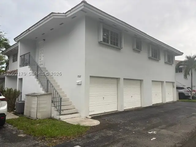 7928 Camino Cir #D-8, Miami, FL 33143 - #2