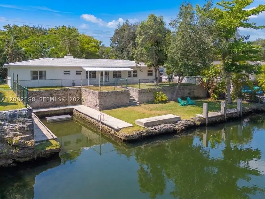 739 S Alhambra Cir, Coral Gables, FL 33146 - #2
