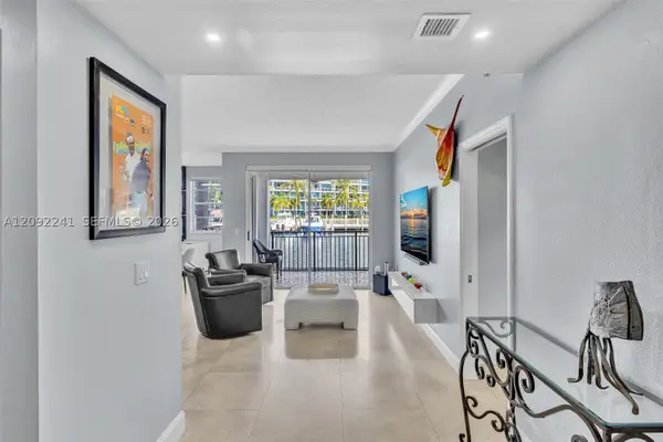 3125 NE 184th St #1102, Aventura, FL 33160