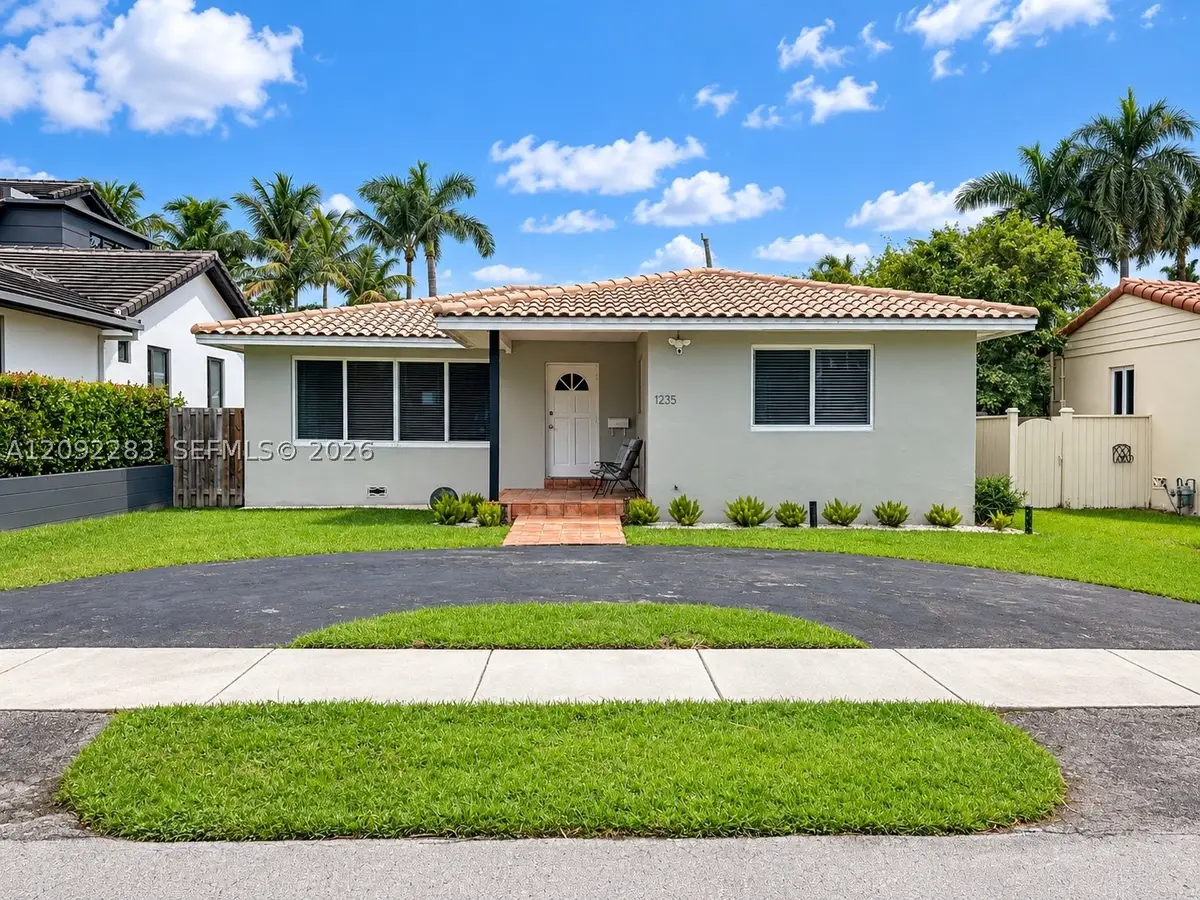 1235 Pierce St, Hollywood, FL 33019 - #1