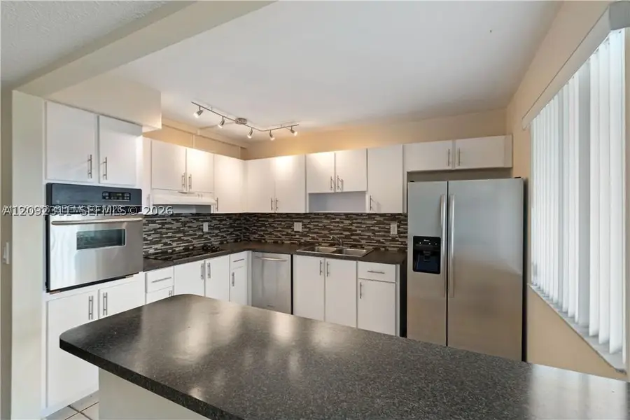 321 Lakeview Dr #204, Weston, FL 33326 - #3