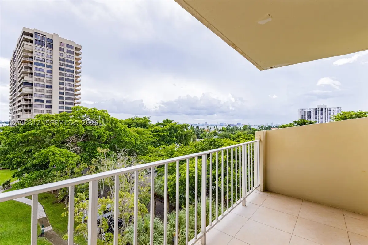11111 Biscayne Blvd #6B, Miami, FL 33181 - #1