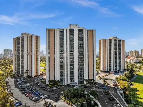 20301 W Country Club Dr #622, Aventura, FL 33180