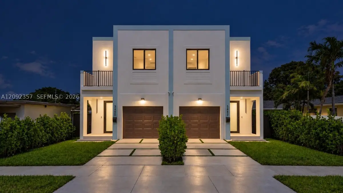3453 NW 4th St, Miami, FL 33125 - #1