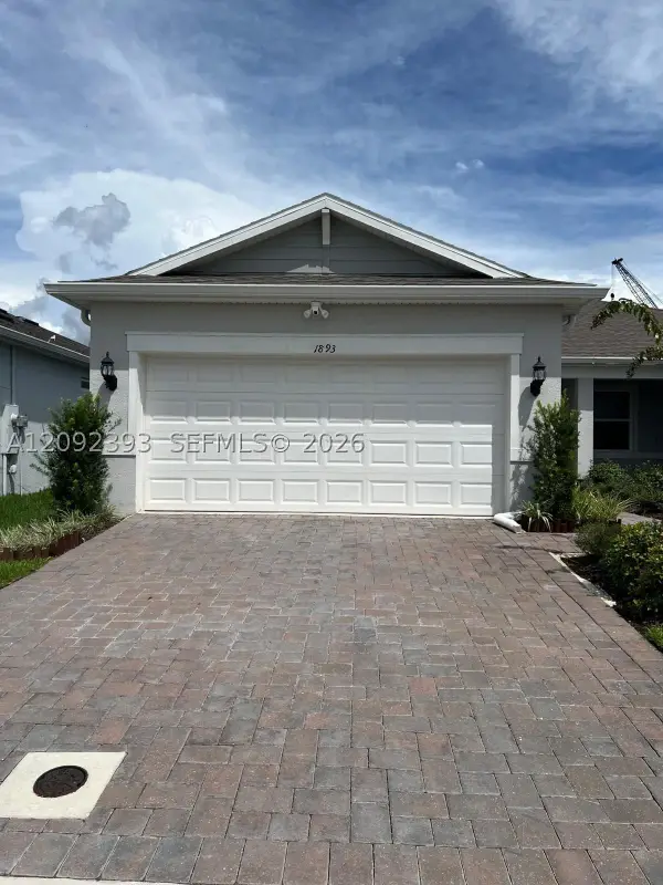 1893 Spring Shower Cir, Kissimmee, FL 34744