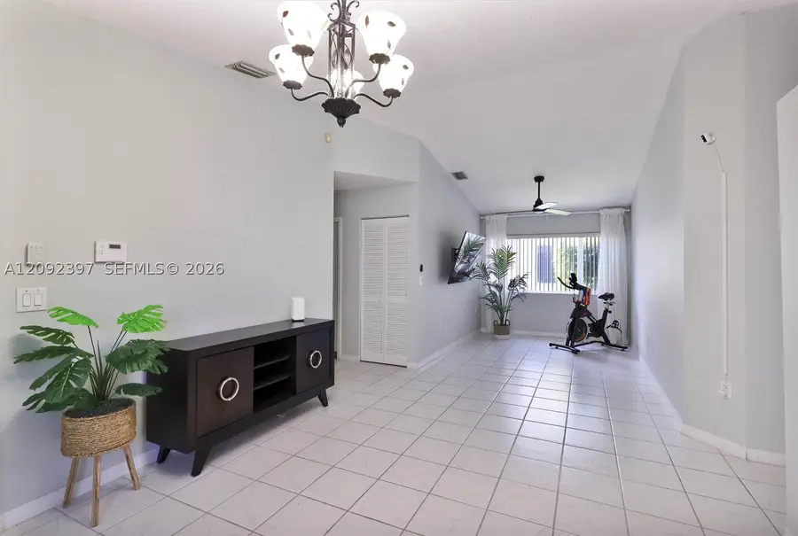 127 Danielle Ct, Weston, FL 33326 - #3