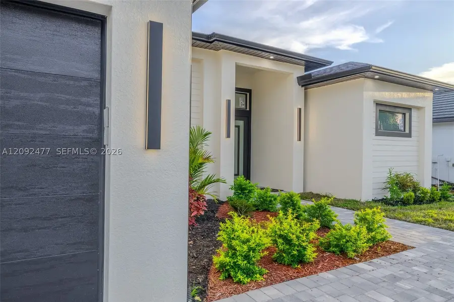 920 SE 5th Terr, Cape Coral, FL 33990 - #3