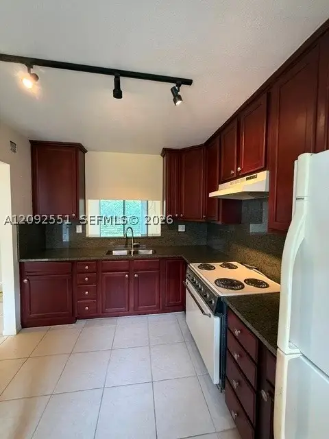 900 Colony Point Cir #416, Pembroke Pines, FL 33026 - #2