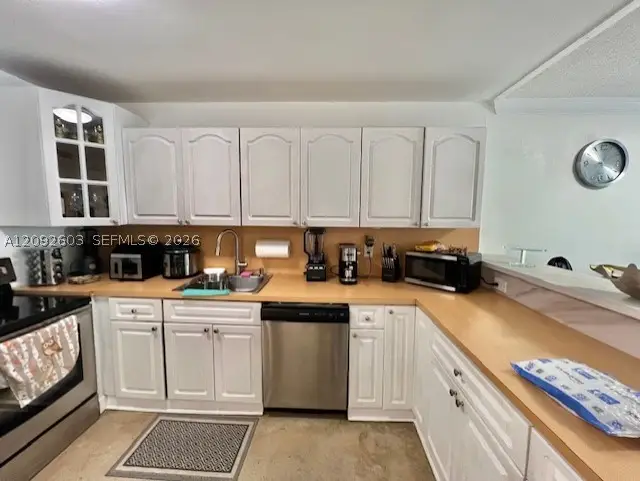 7830 Dickens Ave #203, Miami Beach, FL 33141 - #3
