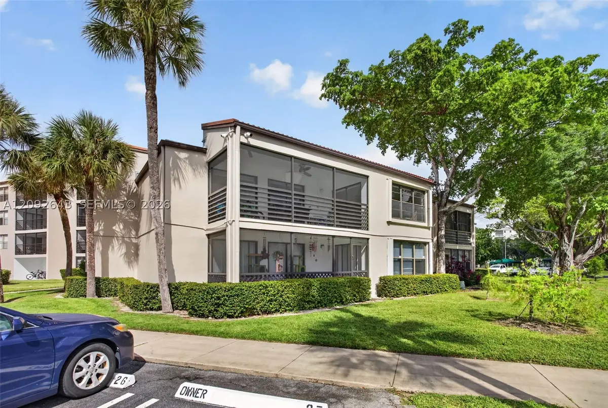 2326 S Cypress Bend Dr #221, Pompano Beach, FL 33069 - #1