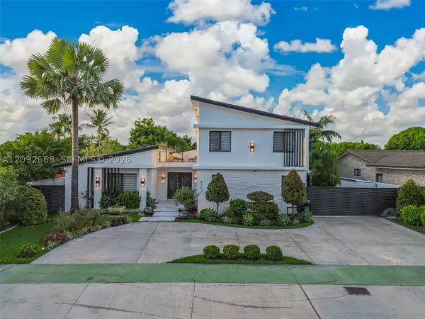 8761 SW 56th St, Miami, FL 33165