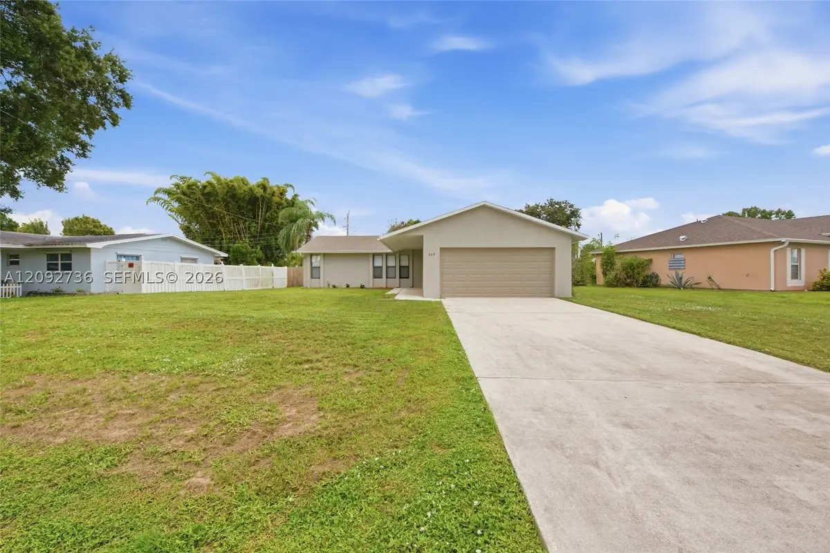 209 W Arbor Ave, Port Saint Lucie, FL 34952 - #1