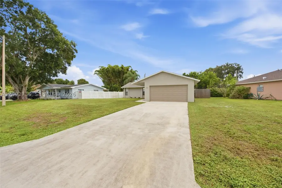 209 W Arbor Ave, Port Saint Lucie, FL 34952 - #3