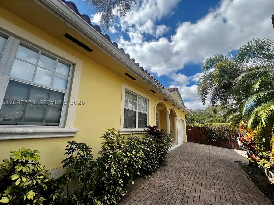 2301 SW 22nd Ave, Miami, FL 33145 - #3