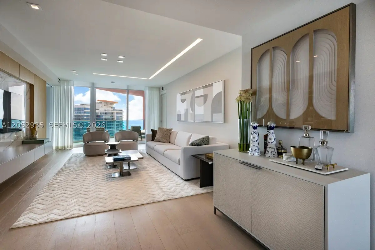 300 S Pointe Dr #4206, Miami Beach, FL 33139 - #1