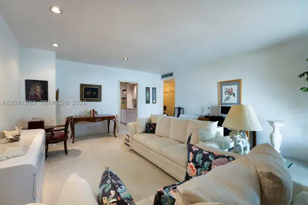 1408 Brickell Bay Dr #414, Miami, FL 33131