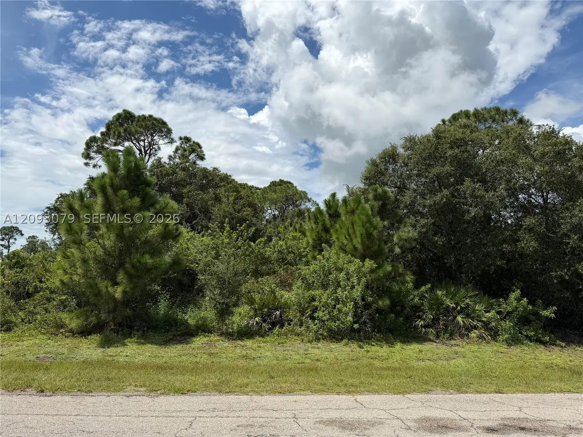 6028 Keystone Cir, Labelle, FL 33935 - #1