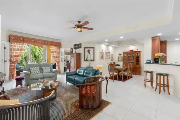 16101 Emerald Estates Dr #448, Weston, FL 33331
