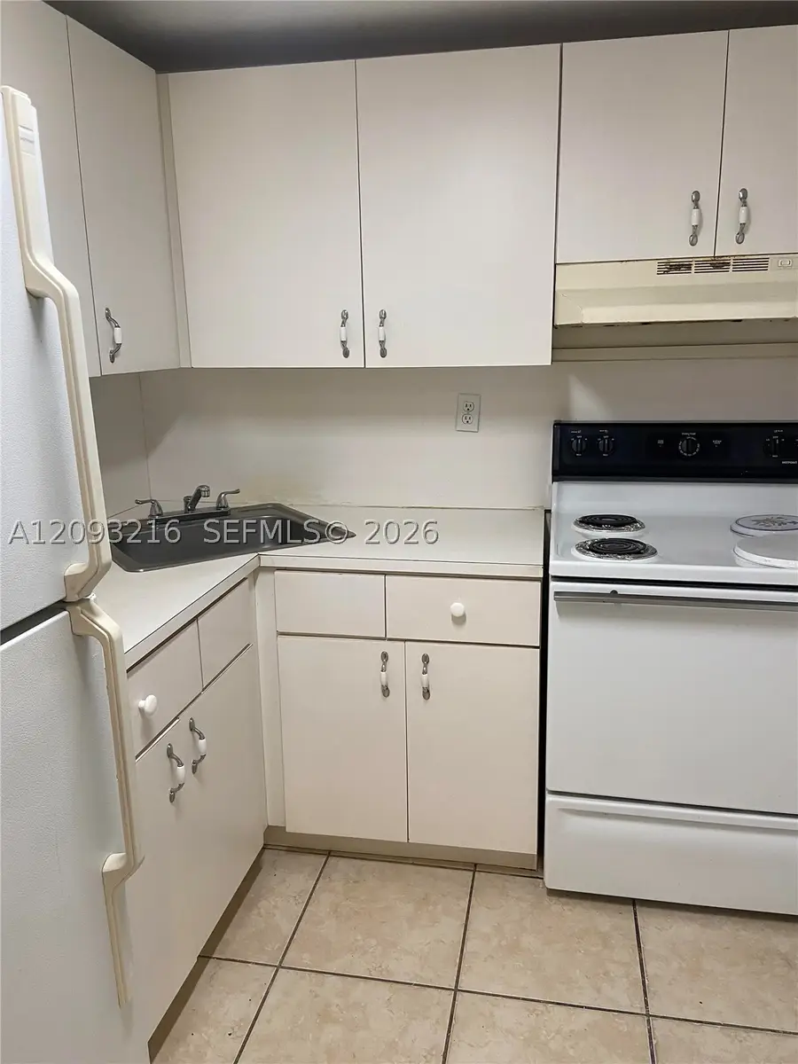 666 W 81st St #127, Hialeah, FL 33014 - #3