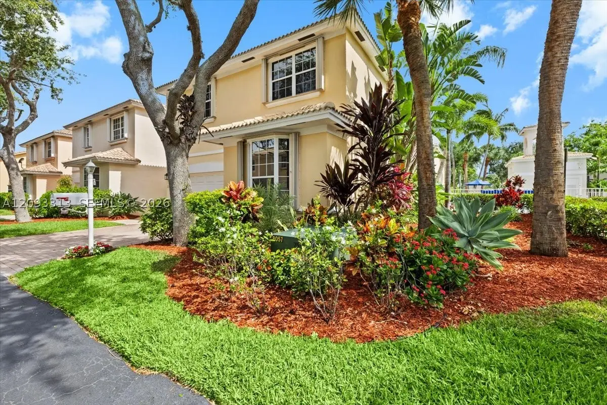 1241 Grant St, Hollywood, FL 33019 - #1