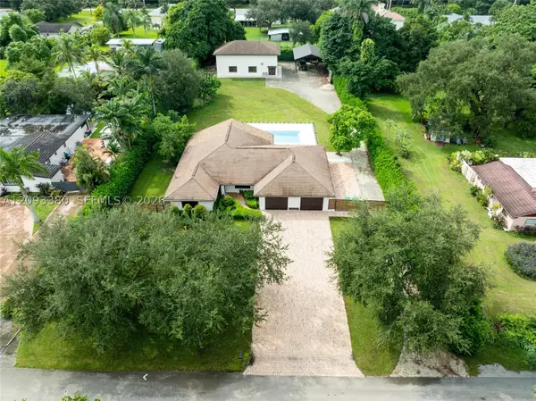 14390 SW 24th St, Davie, FL 33325