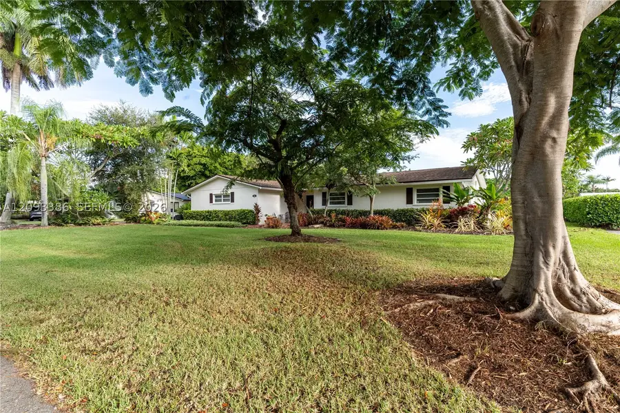 9761 SW 123rd St, Miami, FL 33176 - #3