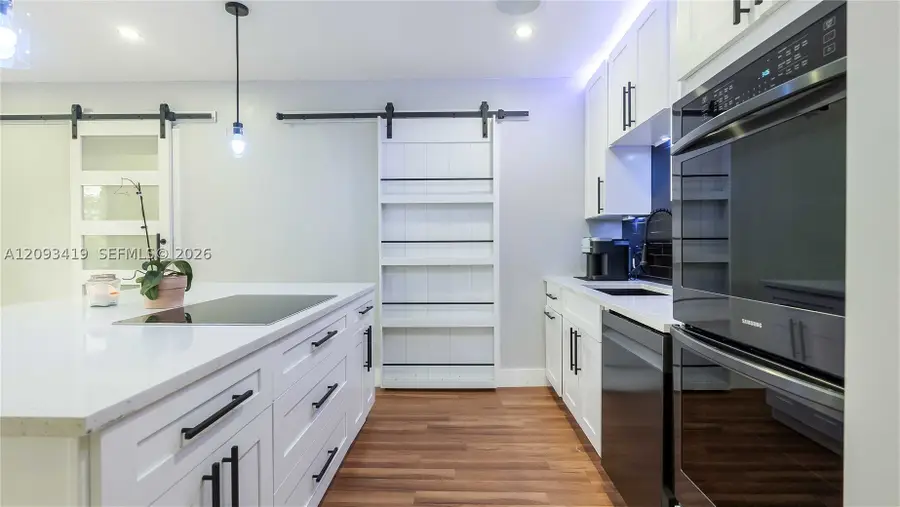 817 NW 17th St, Fort Lauderdale, FL 33311 - #3