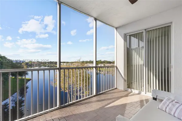10770 NW 66th St #404, Doral, FL 33178