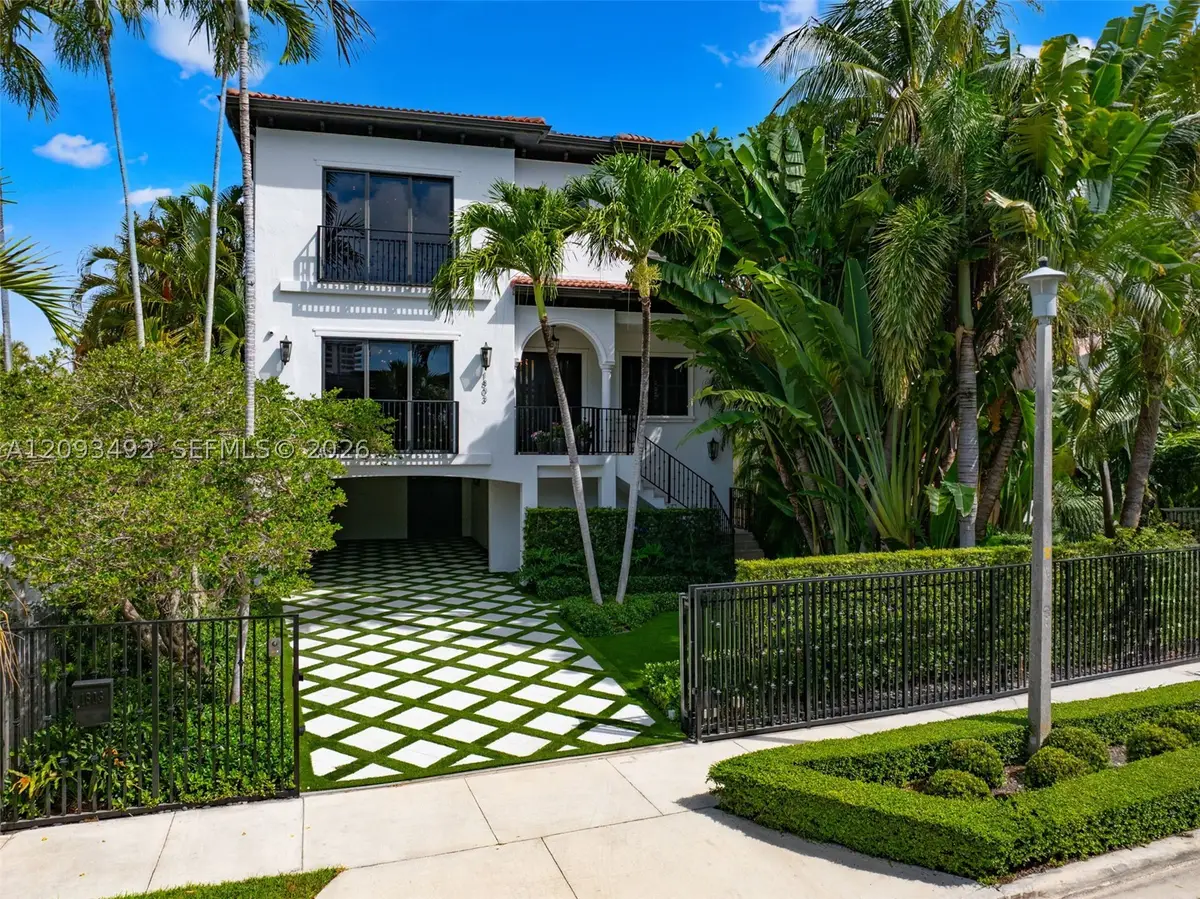 1803 S Bayshore Ln, Miami, FL 33133 - #1
