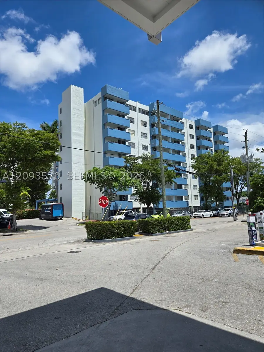 5050 NW 7th St #709, Miami, FL 33126 - #2