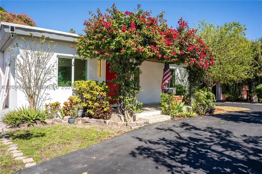 861 W 32nd St, Hialeah, FL 33012 - #3