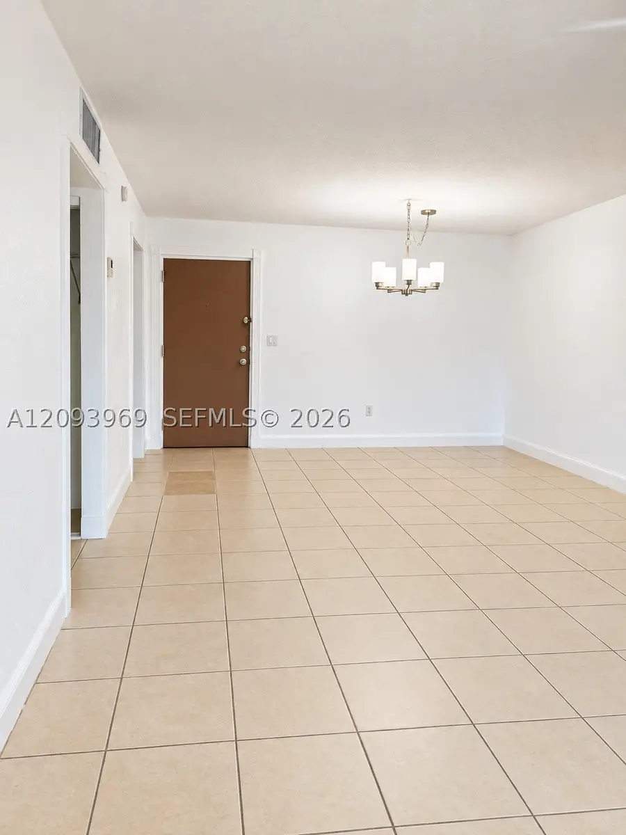 8405 NW 8th St #103, Miami, FL 33126 - #2