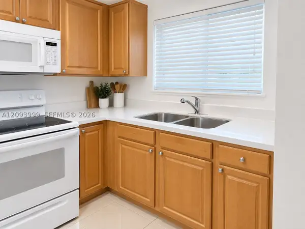 770 NE 128th St #102, North Miami, FL 33161