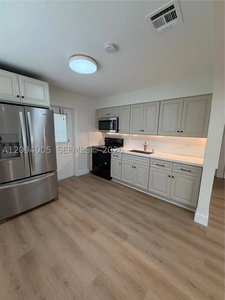 708 SW 7th Ave, Hallandale Beach, FL 33009 - #2