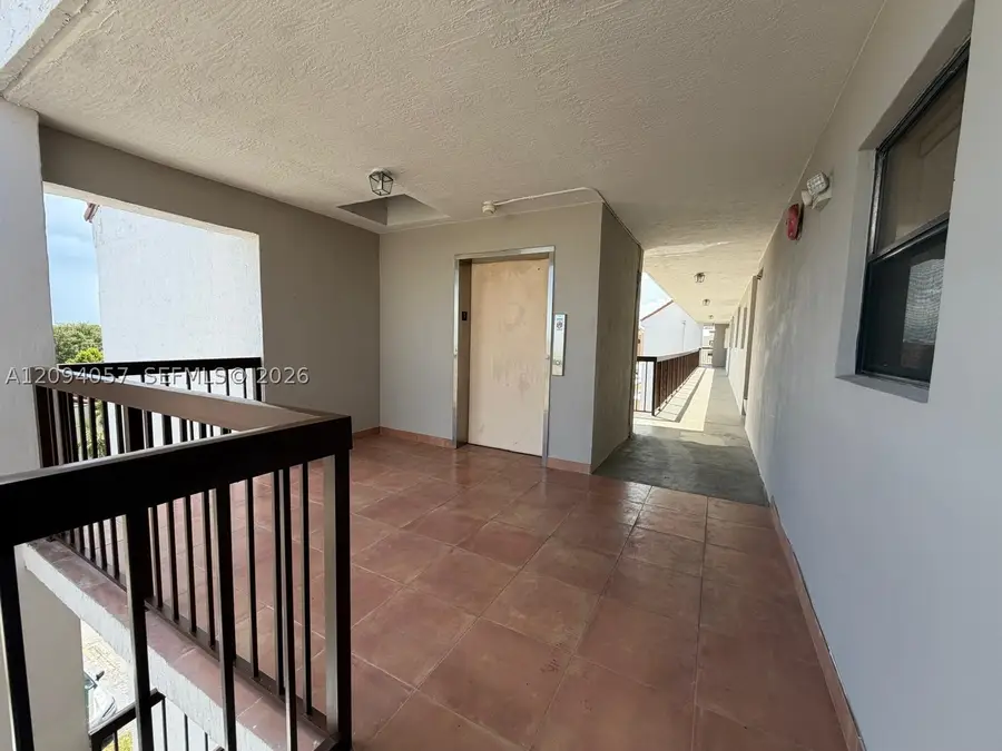 Address Withheld By Seller, Miami, FL 33172 - #2