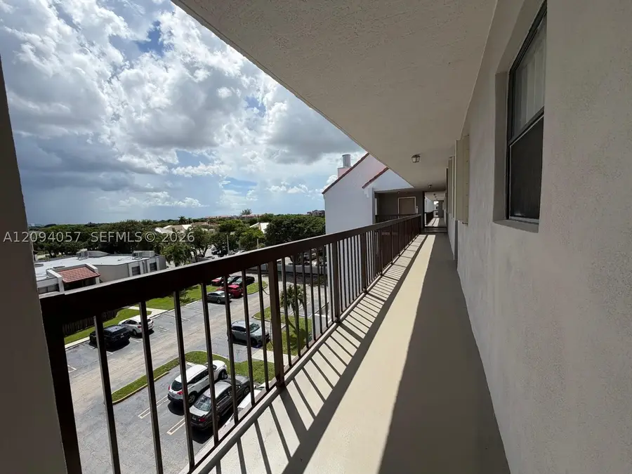 Address Withheld By Seller, Miami, FL 33172 - #3