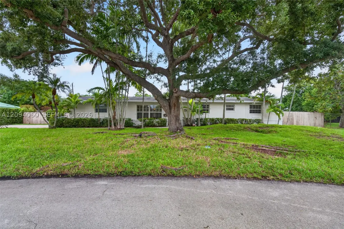17435 SW 109th Ct, Miami, FL 33157 - #1