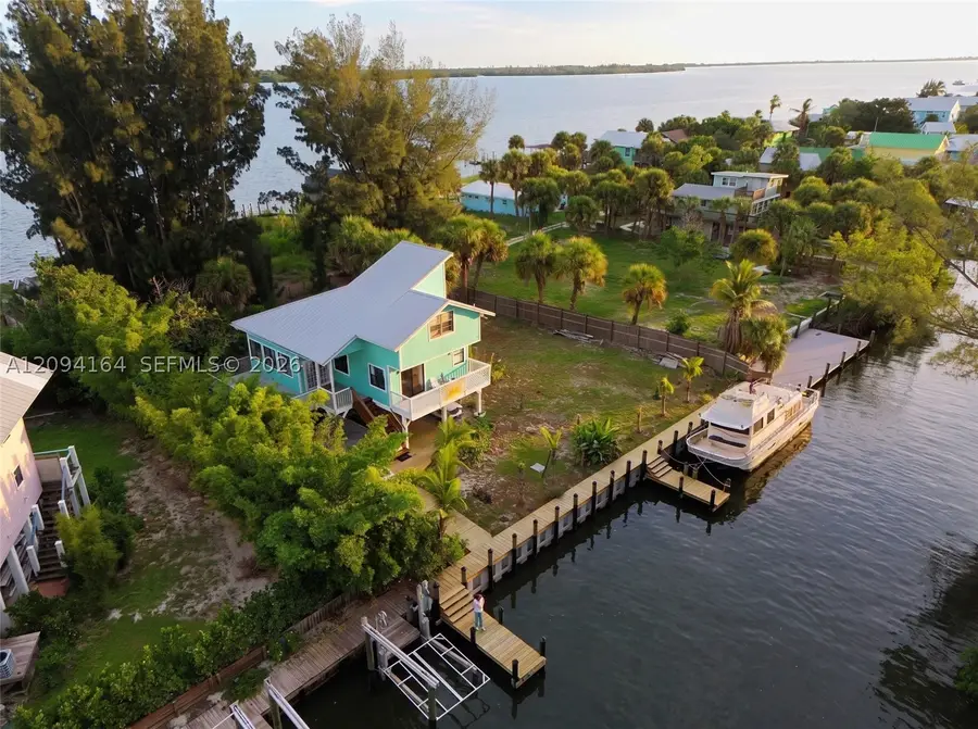 51 Vip Is #b, Grant Valkaria, FL 32949 - #2