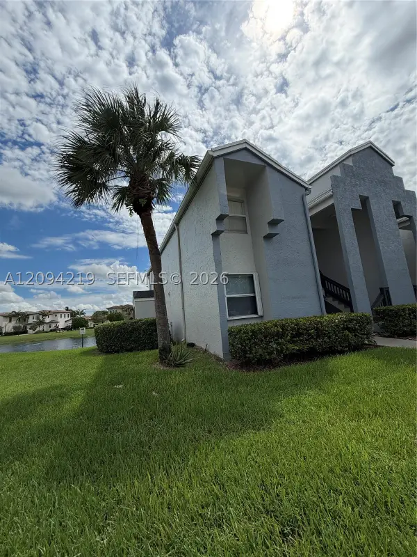 855 SW 113th Way #855, Pembroke Pines, FL 33025