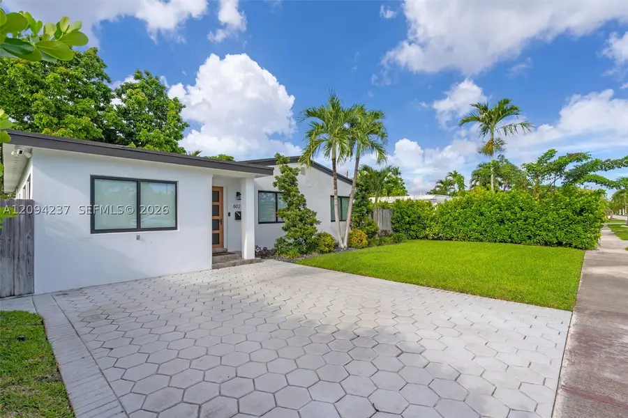 6021 SW 17th St, Miami, FL 33155 - #3