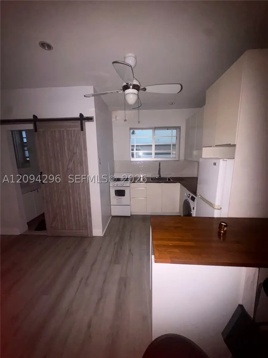 637 12th St #6, Miami Beach, FL 33139 - #3