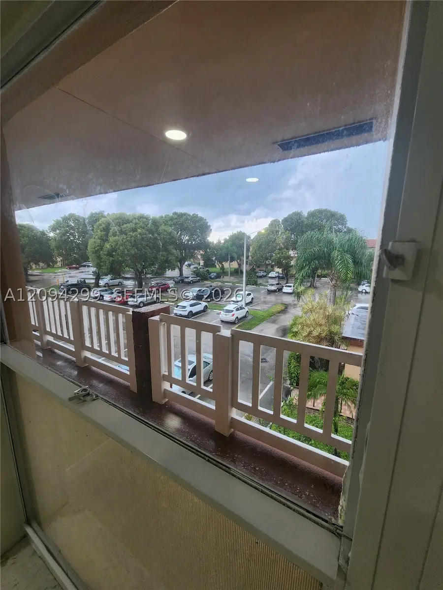 2781 N Pine Island Rd #302, Sunrise, FL 33322 - #2