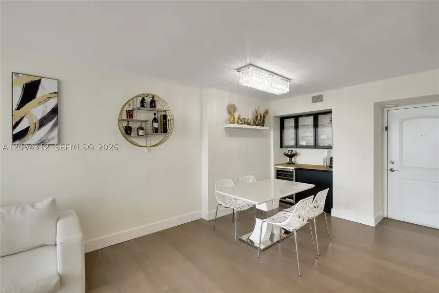 100 Bayview Dr #1008, Sunny Isles Beach, FL 33160 - #2