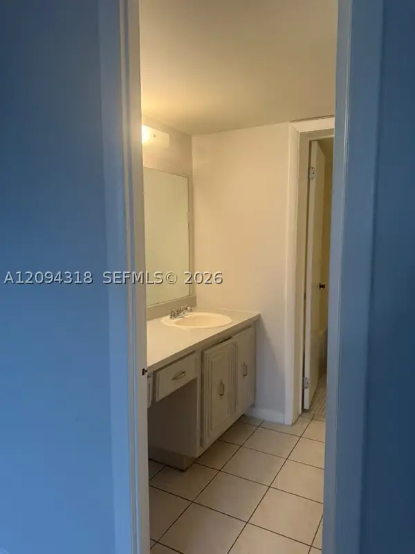 484 NW 165th St Rd #A-311, Miami, FL 33169