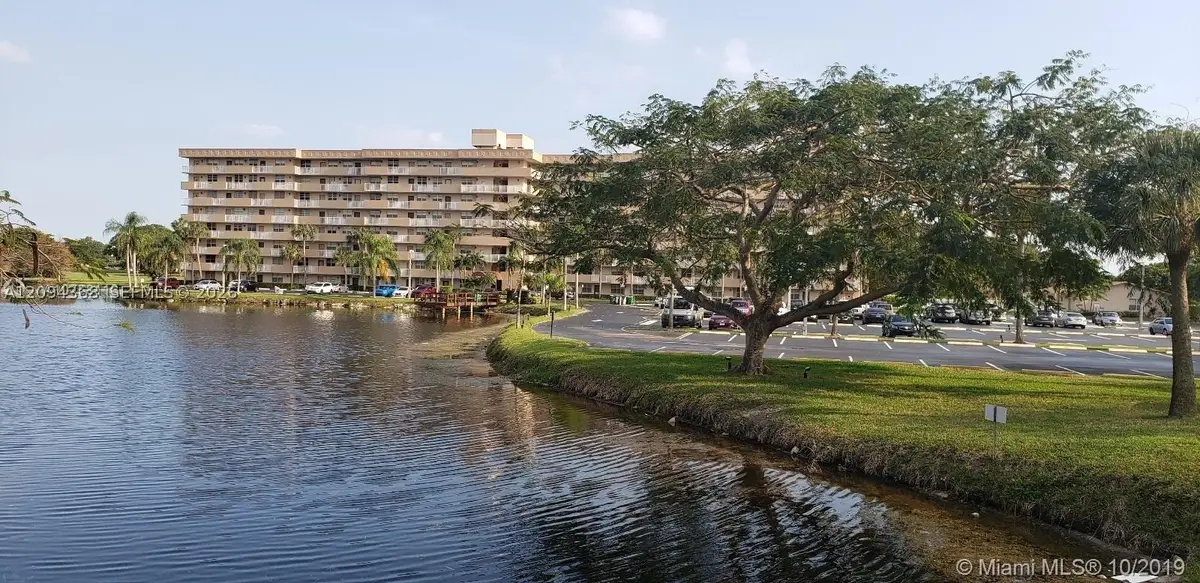 250 Jacaranda Dr #305, Plantation, FL 33324 - #1