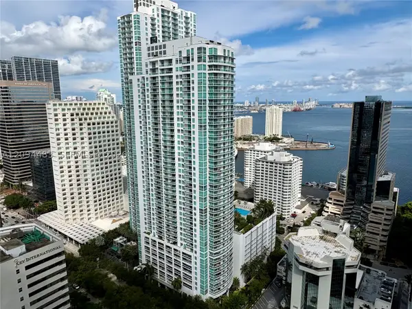 951 Brickell Ave #605, Miami, FL 33131