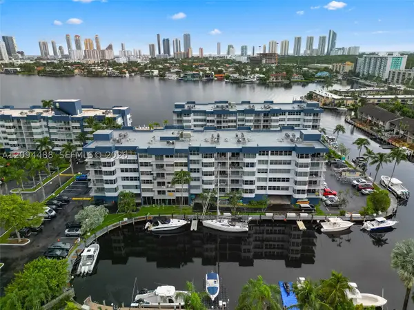 16565 NE 26th Ave #4D, North Miami Beach, FL 33160