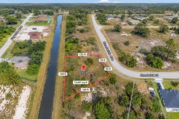 1028 Chadwick St, Lehigh Acres, FL 33974